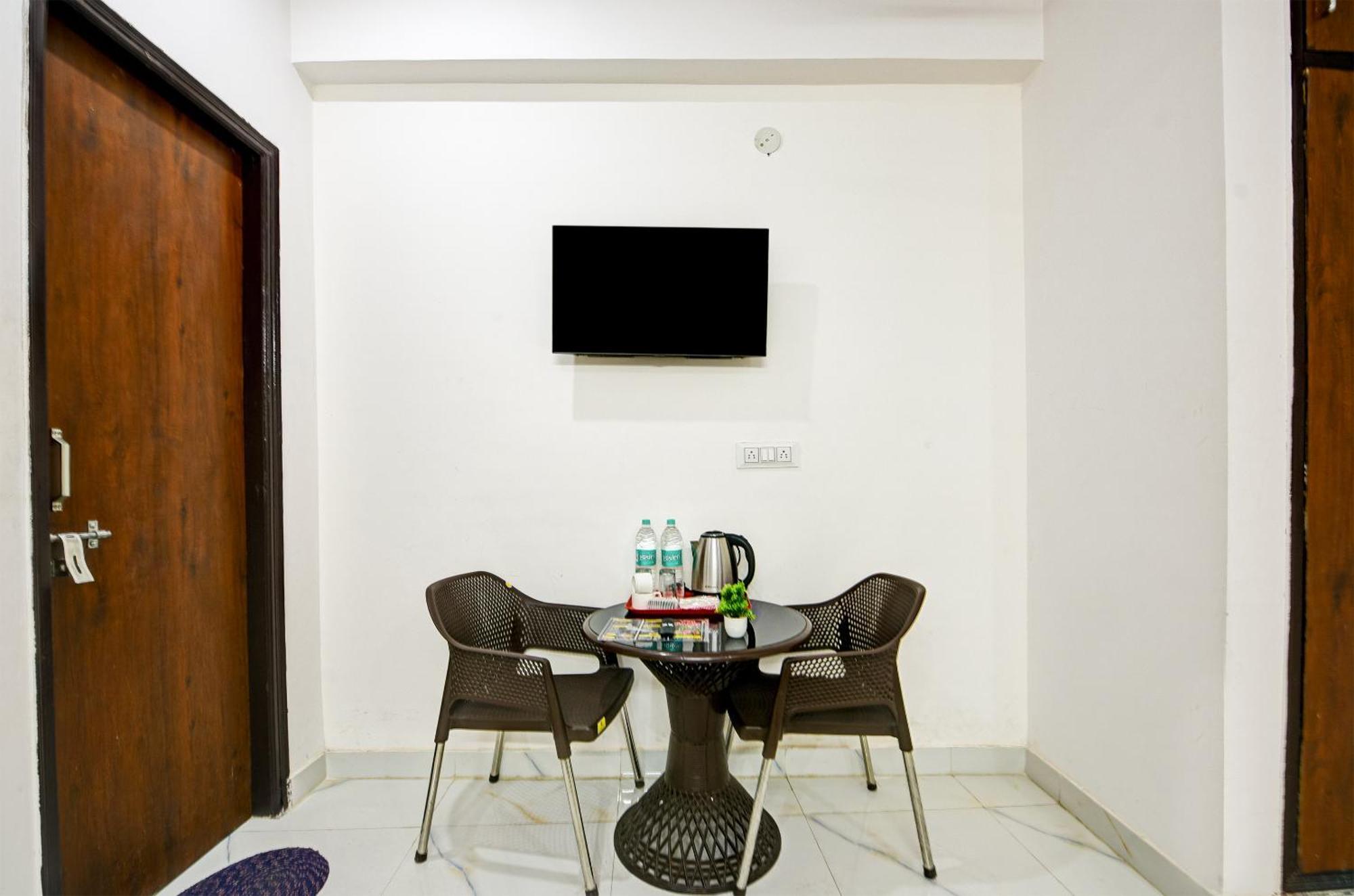 Hotel Krishna Tower Delhi  Exterior photo